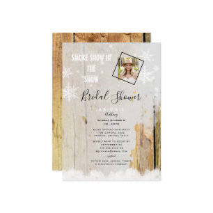 Rauchschau im Brautparty des Schneerustikalen Foto Einladung