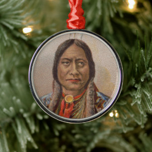 Rauchsignale: Lakota-Indianerschiff sitzt Bull Ornament Aus Metall