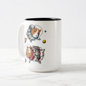 Raum-Meerschweinchen-Astronautenkosmisches Zweifarbige Tasse (Vorderseite Links)