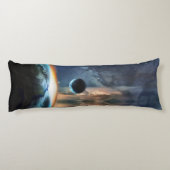 Raum, Mond und Erde Seitenschläferkissen (Rückseite)