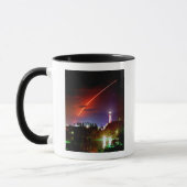 Raum-Shuttle-Bemühungs-Tasse Tasse (Links)