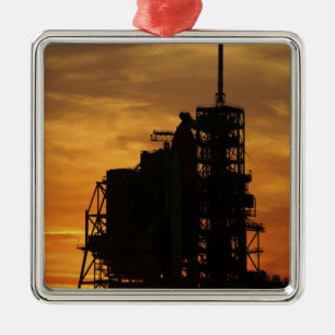 Raumfähre Atlantis auf der Abschussrampe Silbernes Ornament