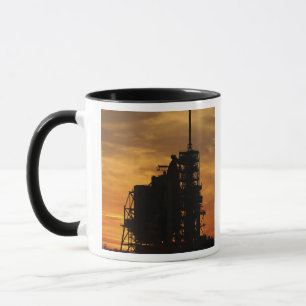 Raumfähre Atlantis auf der Abschussrampe Tasse