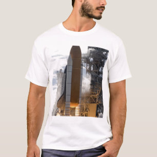 Raumfähre Atlantis hebt 15 weg T-Shirt
