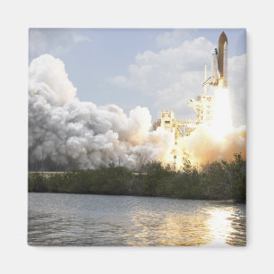 Raumfähre Atlantis hebt 22 weg Magnet