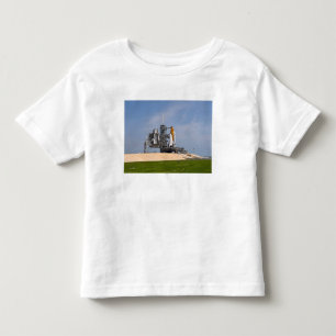 Raumfähre-Bemühung auf der Abschussrampe 4 Kleinkind T-shirt