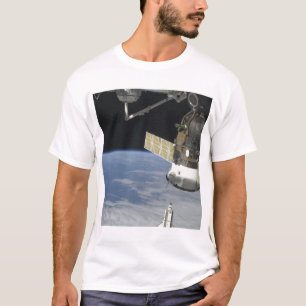Raumfähre-Bemühung, ein Soyuz Raumfahrzeug T-Shirt