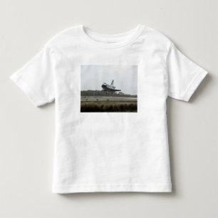 Raumfähre-Entdeckung nähert sich Landung Kleinkind T-shirt