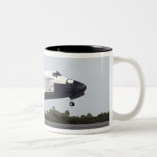 Raumfähre-Entdeckung setzt auf Zweifarbige Tasse