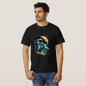 Raumfahrer fahren zum T - Shirt-Design T-Shirt (Vorne ganz)