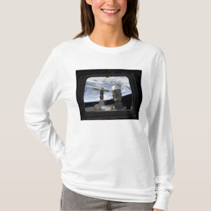 Raumfahrzeug mit zwei Russen T-Shirt