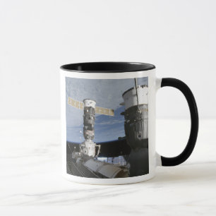 Raumfahrzeuge des Russen Soyuz und des Tasse
