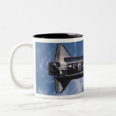 Raumschiff-Endeavour 19 Zweifarbige Tasse (Links)