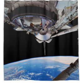 Raumschiff-Entdeckung im Erdorbit Duschvorhang