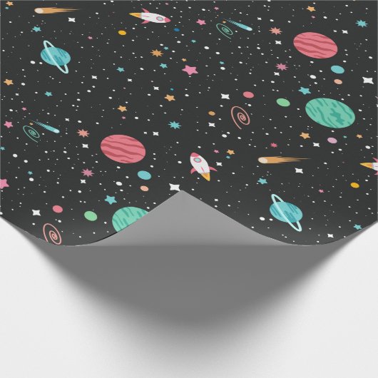 Raumschiffe und Planeten auf schwarz Geschenkpapier (Ecke)