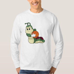 Raupe als Basketballspieler mit Basketball T-Shirt