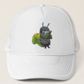 Raupe als Ninja mit Schwert Truckerkappe (Vorderseite)