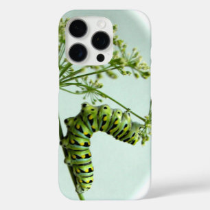Raupe aus schwarzem Frack isst Petersilie iPhone 16 Pro Hülle
