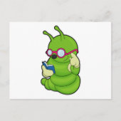 Raupe mit Sonnenbrille & Book Postkarte (Vorderseite)