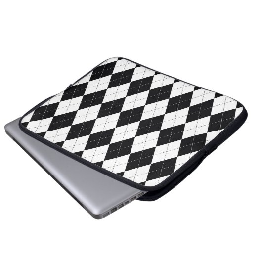 Raute Muster nahtlos in Schwarzweiß. Geomet Laptopschutzhülle (Vorne Knopf)