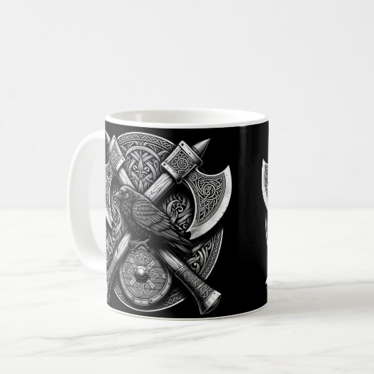 Raven and Axes - Kunst des Kriegerschilds Kaffeetasse (Vorderseite Links)
