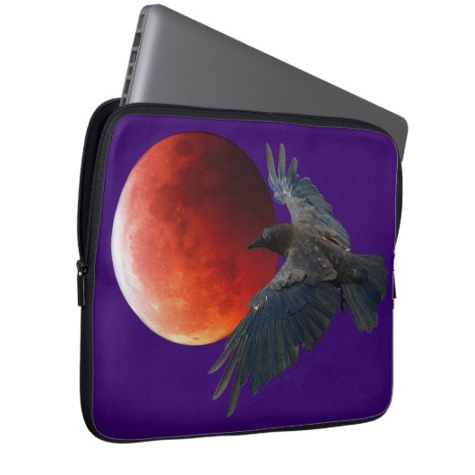 Raven and Eclipsing Moon Laptop Sleeve (Vorne Rechts)