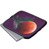 Raven and Eclipsing Moon Laptop Sleeve (Vorne Knopf)