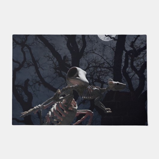 Raven and Rat Skeleton in Moonlight Fußmatte (Vorderseite)