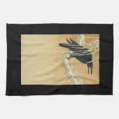 Raven auf einer winterlichen Winterillustrierung Geschirrtuch (Horizontal)