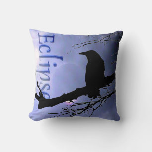 Raven Eclipse in Blue mit Baum von Aexandra Cook Kissen