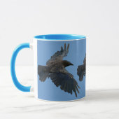 Raven in Flight Wildlife Lover Tasse (Links)