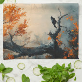 Raven in Misty Autumn Forest Geschirrtuch (Gefaltet)