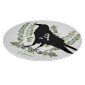 Raven Monogram Spirit Animal Eucalyptus Schneidebrett (Ecke)