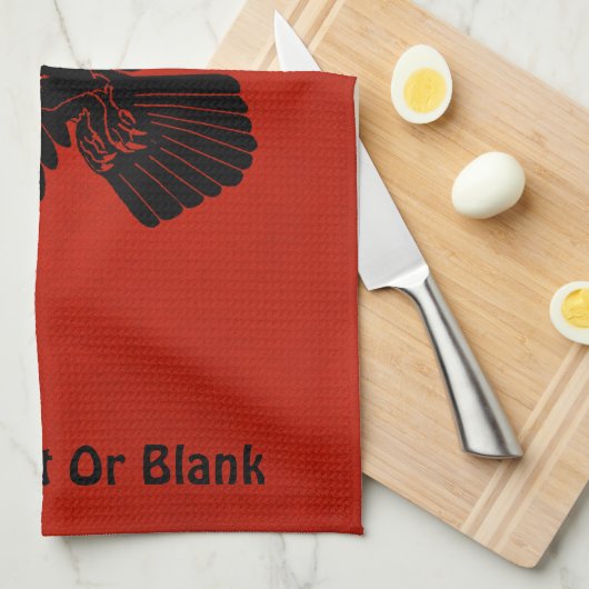 Raven on Red Geschirrtuch (Viertel Falte)