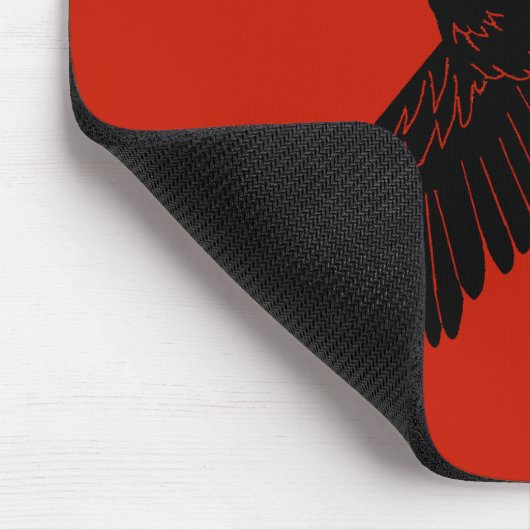 Raven on Red Mousepad (Ecke)