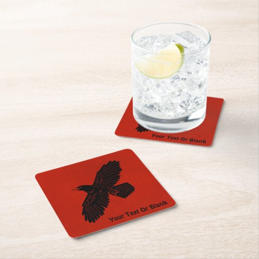 Raven on Red Rechteckiger Pappuntersetzer (Vor Ort)