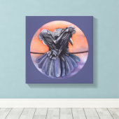 Raven Ruffling Feathers Rooding Crow Bird Art Leinwanddruck (Insitu (Holzboden))