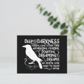 Raven (tief in die Dunkelheit hinein) von Edgar Al Postkarte (Stehend Vorderseite)