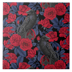 Ravens und Rose mit dunkelblauen Blätter Fliese