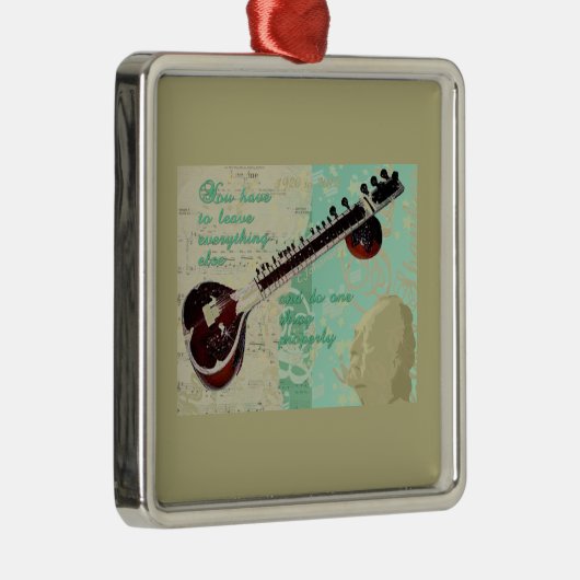 Ravi Shankar-Tribut zum Sitar und zur indischen Silbernes Ornament (Rechts)