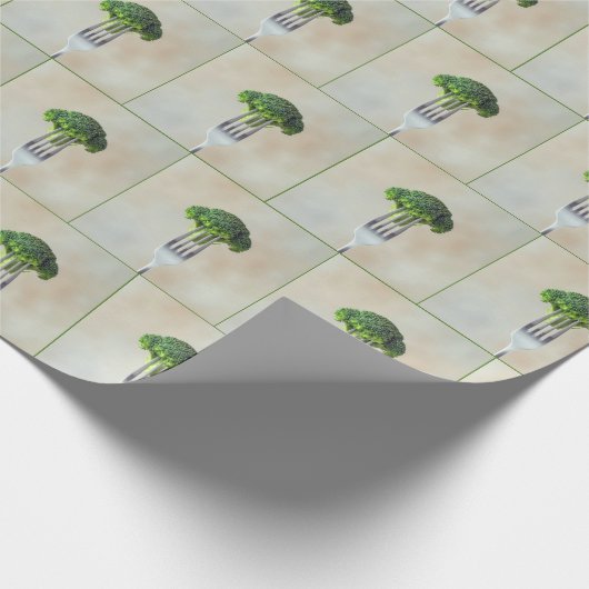 Raw Broccoli Floret On a Fork Geschenkpapier (Ecke)