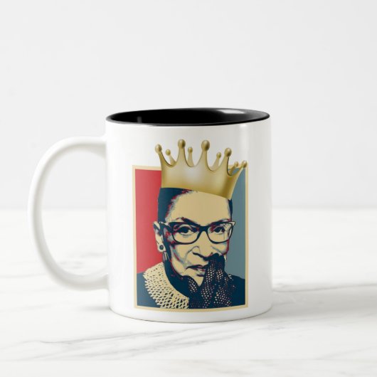 RBG (Ruth Bader Ginsburg) Zweifarbige Tasse (Links)