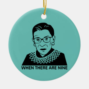 RBG-Zitat bei neun Keramik Ornament