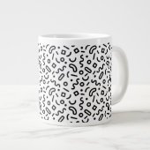 Re-Squiggle-Muster Jumbo-Tasse (Vorderseite Rechts)
