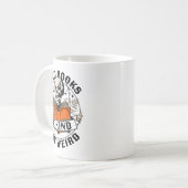 Read Books Be Kind Stay Weird Skeleton Reading Hal Kaffeetasse (Vorderseite Links)