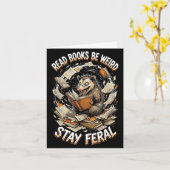 Read books be weird stay feral funny opossum karte (Gelbe Blume)