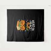 Read in Peace Funny Halloween Book Wandteppich (Vorderseite (Horizontal))