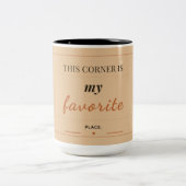 Reading Corner Cozy Drinking Mug  Zweifarbige Tasse (Mittel)