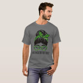 Reading Interventionist Messy Bun St Patrick's Day T-Shirt (Vorne ganz)