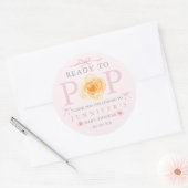 Ready to Pop Baby Shower Popcorn Bag  Runder Aufkleber (Umschlag)